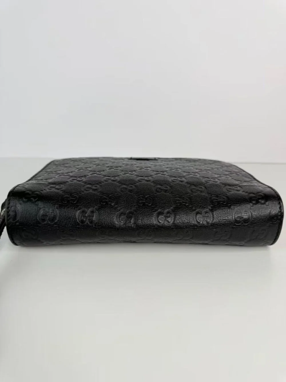 Gucci Signature Black Leather Zip Clutch Travel Organizer Wristlet